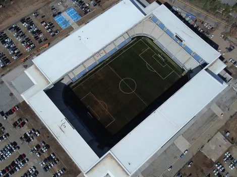 Alegría cruzada: la UC confirma partido y fecha inaugural del Claro Arena