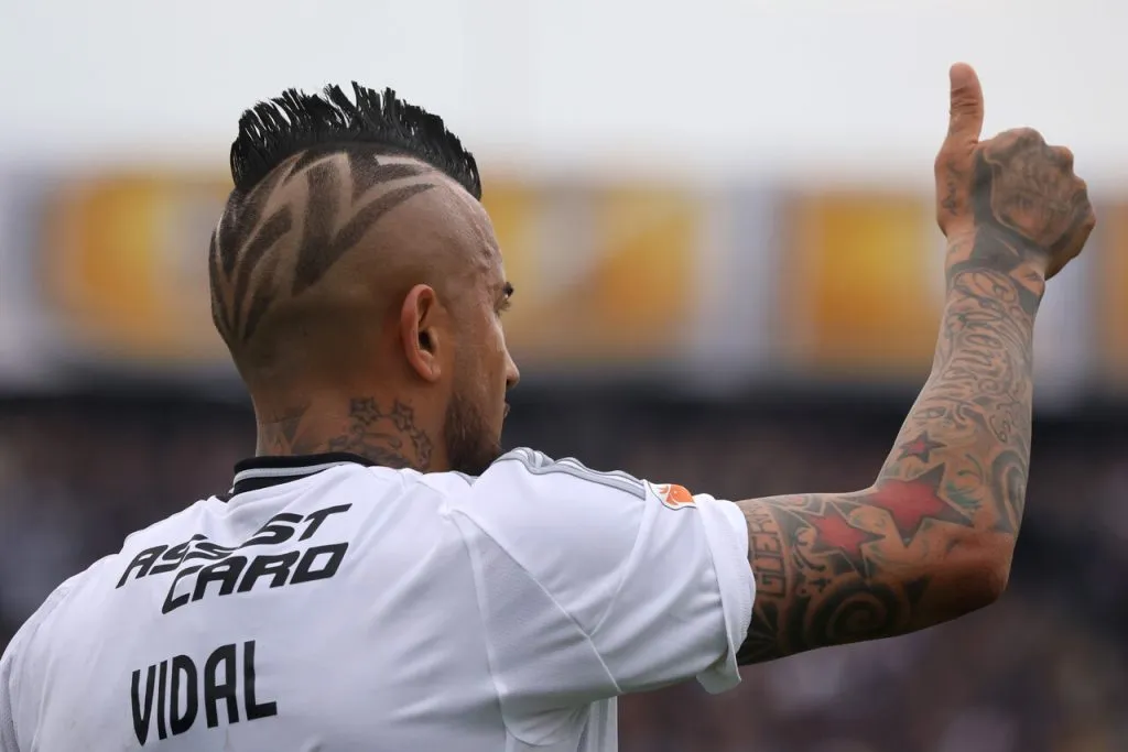 Vidal podría ser suspendido en Colo Colo. | Foto: Photosport