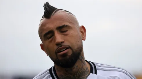 Arturo Vidal al borde de una nueva suspensión en Colo Colo.