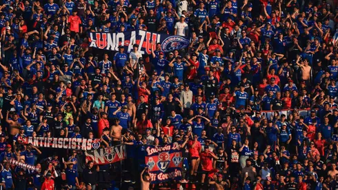 Hinchas de la U viajarán en masa a Argentina para ver al Romántico Viajero.