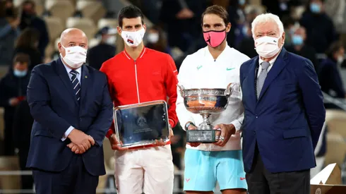 A la derecha, Nicola Pietrangeli, leyenda del tenis italiano (Getty Images).