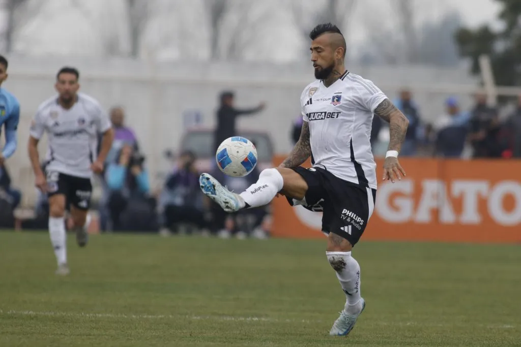 Arturo Vidal tiene el sueldo más alto de Colo Colo. (Foto: Jorge Loyola/Photosport)