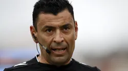 Roberto Tobar visitó a Colo Colo por los constantes reclamos.