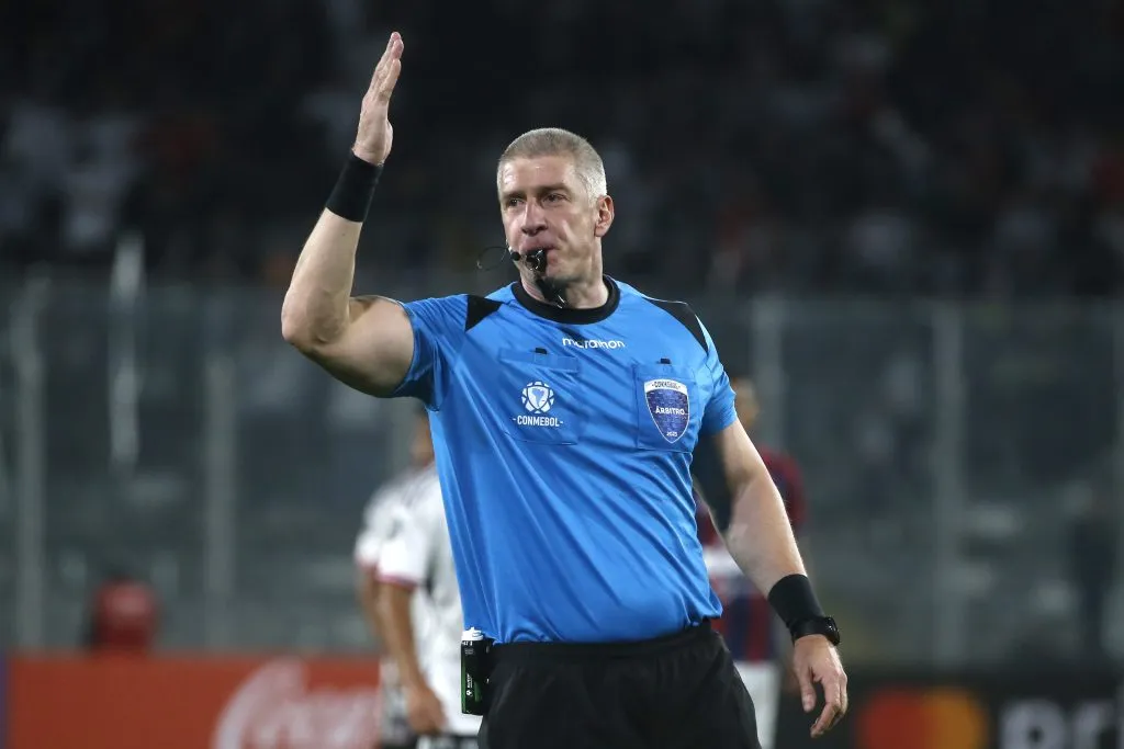 Su historial con el club argentino incluye un partido repleto de polémicas | FOTO: Oyarzun/Photosport