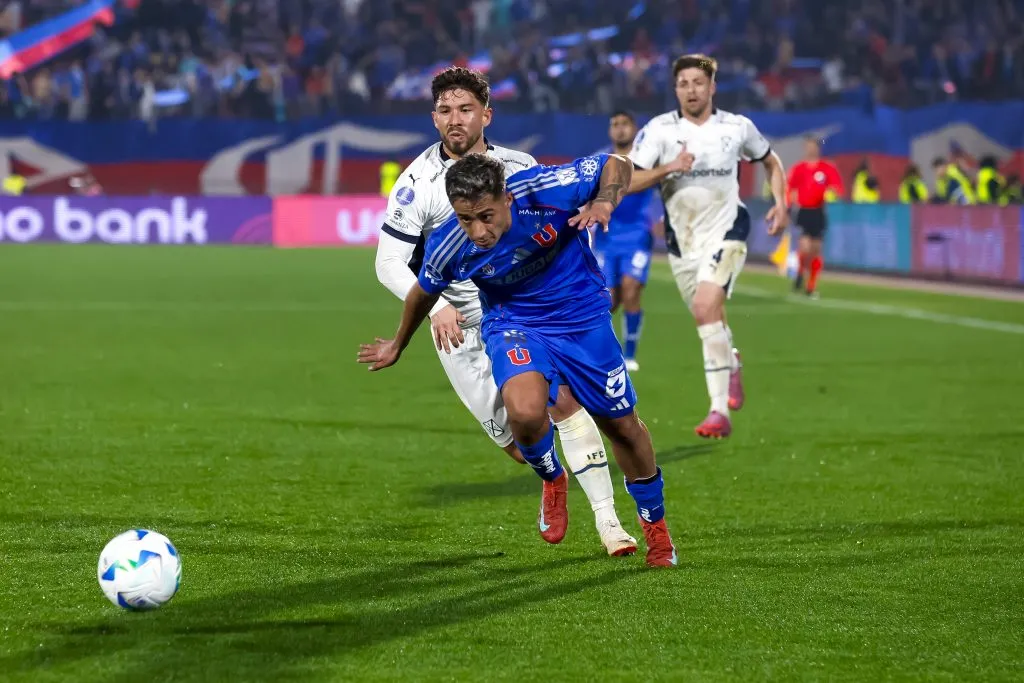 El nivel de Lucas Assadi en la U sigue dando que hablar | FOTO: Pepe Alvujar/Photosport