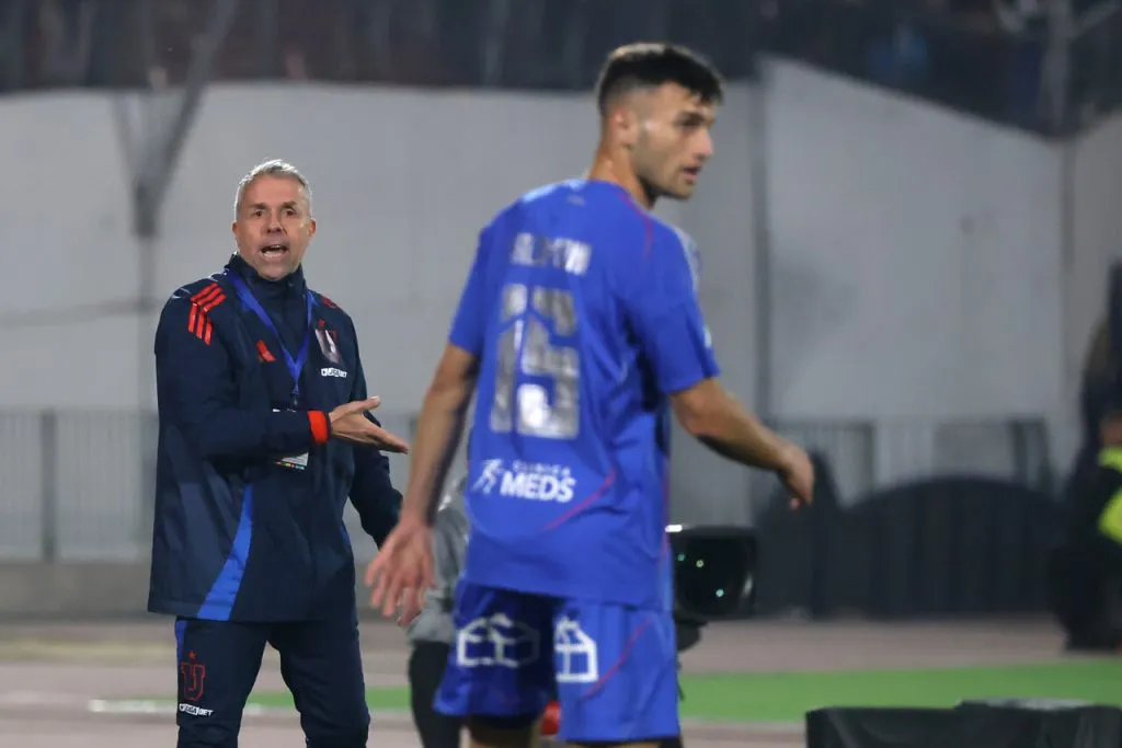 Vargas discrepó con la decisión de Álvarez | Foto: Photosport