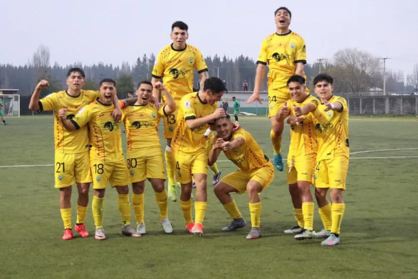 Consternación por la muerte del futbolista chileno, Bastián Farías (Lautaro Buin Instagram).