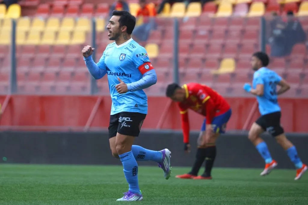 Un error de Gonzalo Castellani terminó en un golazo de Edson Puch para Deportes Iquique (Photosport).