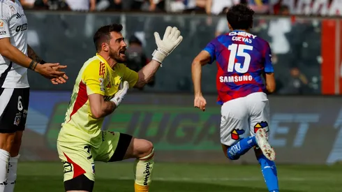 Universidad Católica se pone en ventaja ante Colo Colo