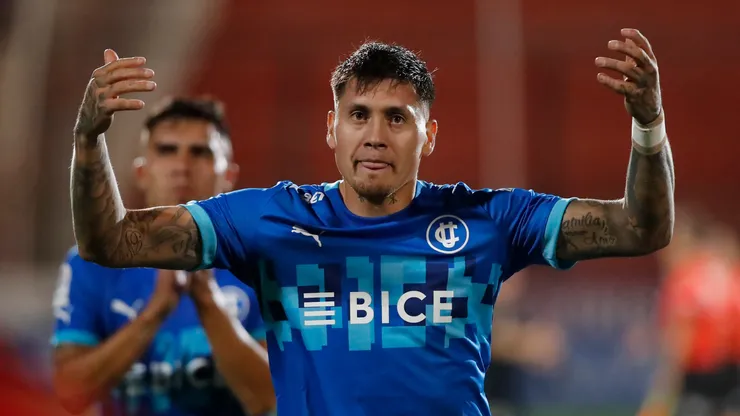 Nicolás Castillo se burló de un grupo de hinchas de Colo Colo.