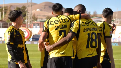 Los jugadores de Coquimbo, a puro festejo.