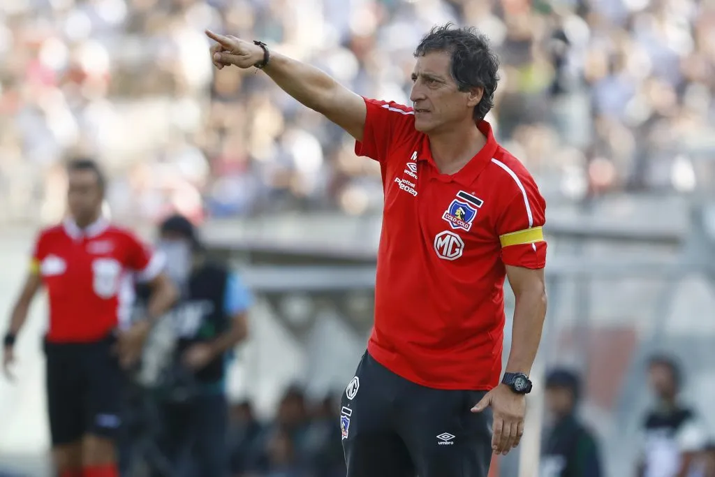 Mario Salas no le cierra las puertas a Colo Colo. Está disponible para dirigir.