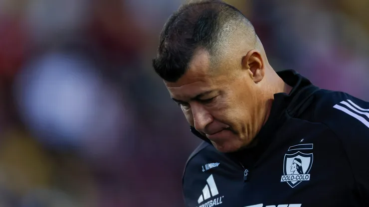 Jorge Almirón se despidió formalmente de Colo Colo con sentida canción (Photosport).