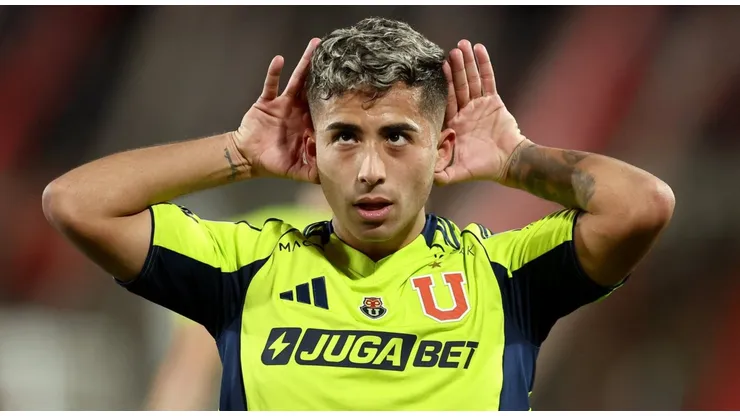 Lucas Assadi sigue a gran nivel en la Universidad de Chile.