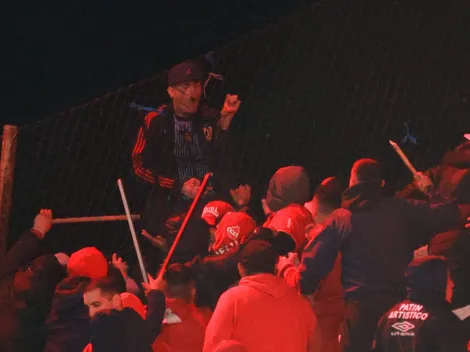 Amigo de hincha de la U que fue obligado a tirarse al vacío detalla sus lesiones