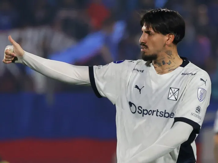 "Esto no es fútbol": Crack de Independiente apoya a los hinchas de la U