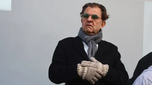 Aníbal Mosa confirma que los albos podrían ir a ejercer su localía en otra cancha (Foto: Photosport)