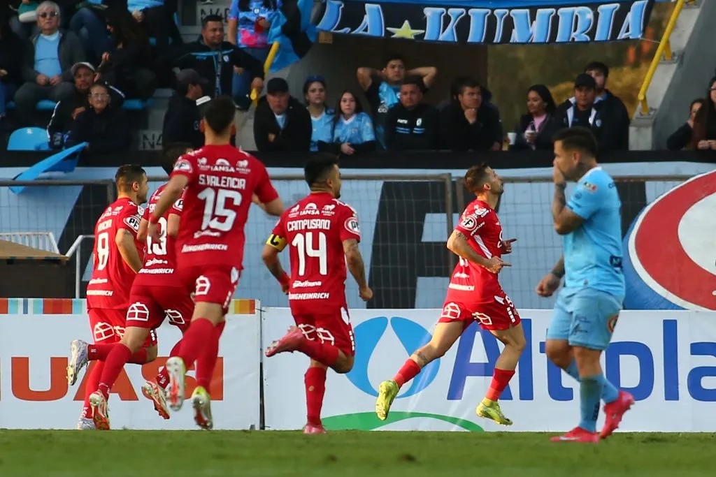 Ñublense festejó en Iquique por la fecha 21 de la Liga de Primera. (Foto: Álex Díaz/Photosport)