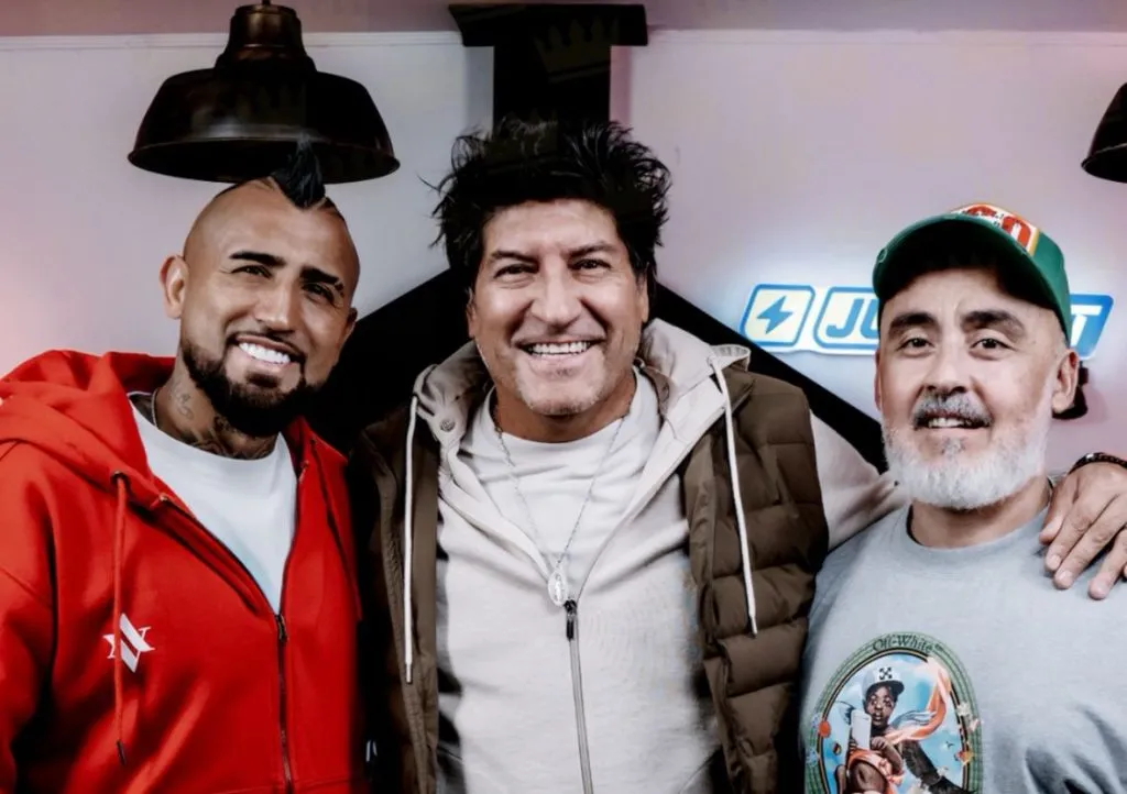 Arturo Vidal, Iván Zamorano y Juan Ramírez en el podcast ‘El Reinado de Vidal’. (Foto: @elreinadodevidal)