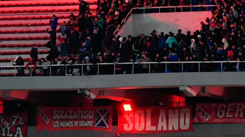 Leyenda alba se cuadra con la U.