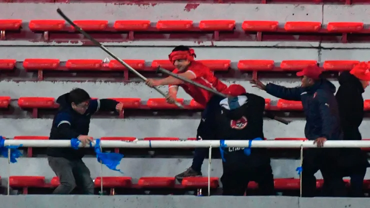 Héctor Hoffens pidió clemencia tras la masacre entre Universidad de Chile e Independiente.