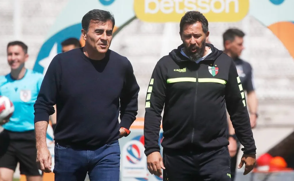 Gustavo Quinteros y Vitamina Sánchez asoman como los favoritos para convertirtse en el nuevo entrenador de Colo Colo. (Foto: Photosport)