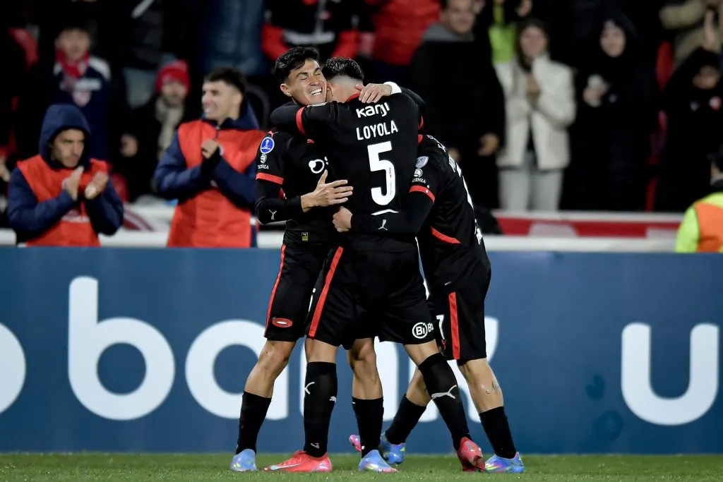 Pablo Galdames junto Felipe Loyola en Independiente | FOTO: Marcelo Endelli/Getty Images)