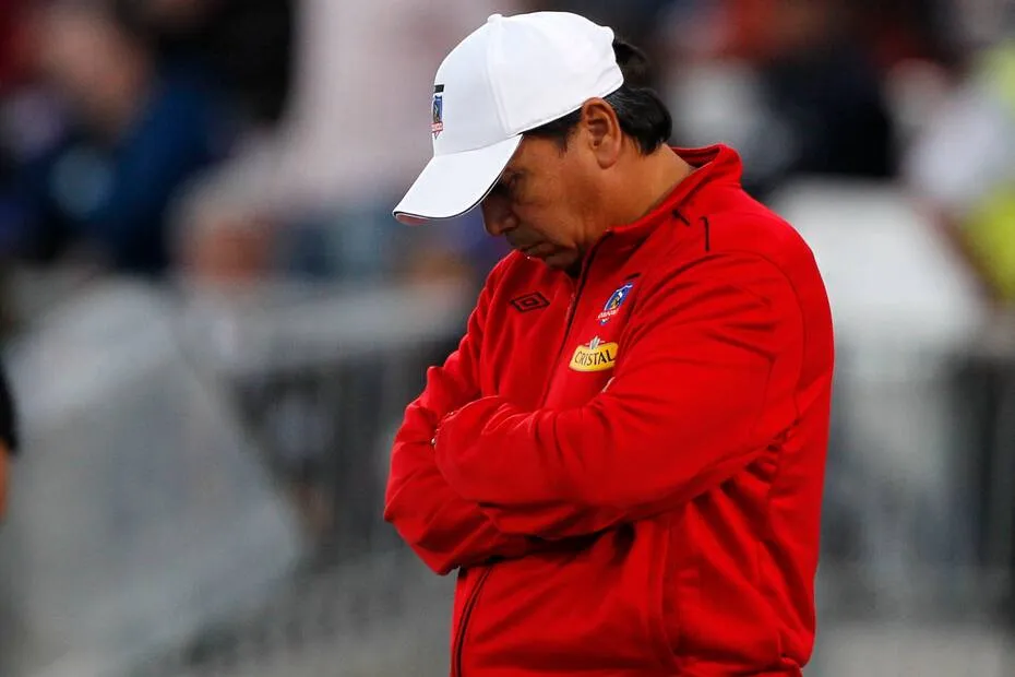 Luis Pérez tras la goleada que le propinó la U a Colo Colo en 2012. (Foto: Andrés Piña/Aton-Photosport)