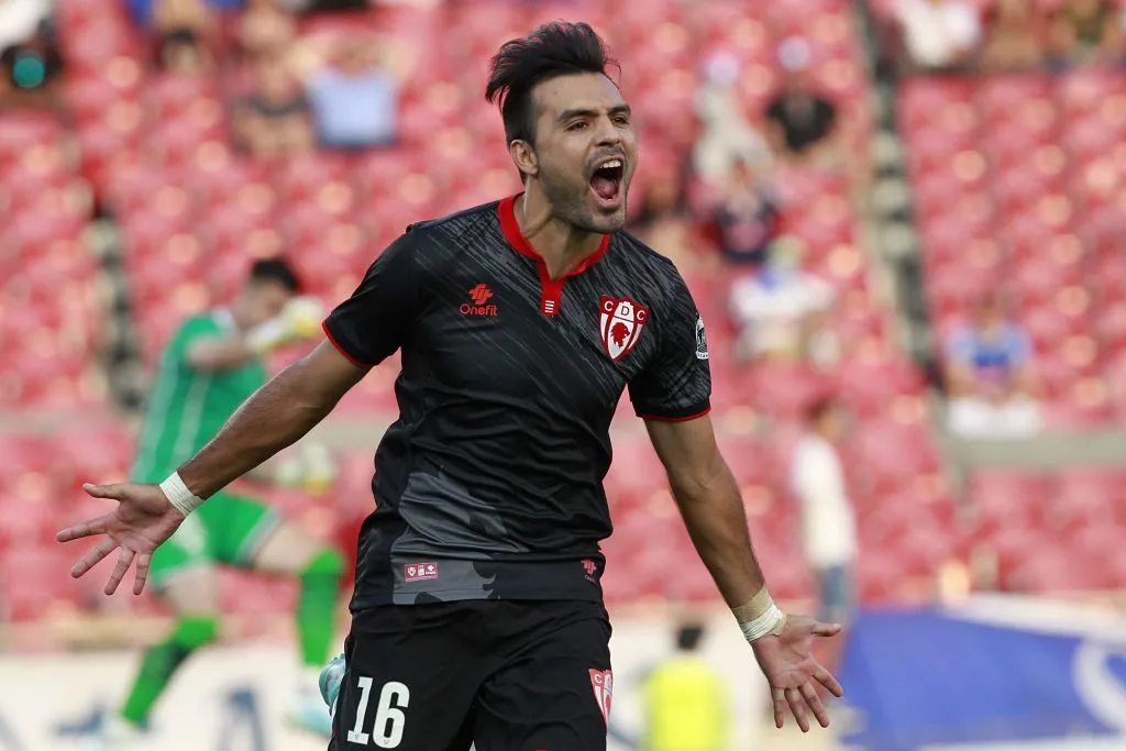 Camilo Ponce sería uno de los jugadores que estaría en la carpeta de los Zorros | FOTO: Dragomir Yankovic/Photosport