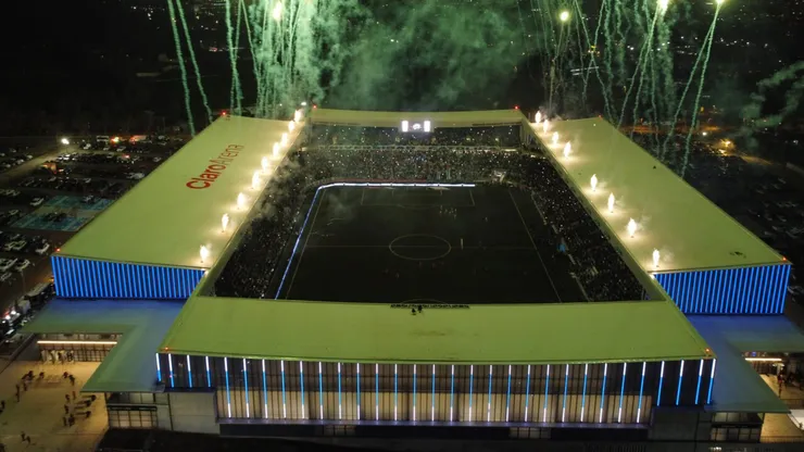 Claro Arena recibe su primera denuncia.