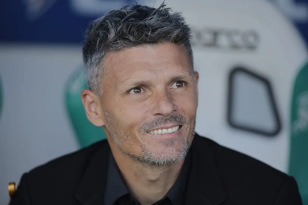 Fernando Ortiz se convirtió en el nuevo DT de Colo Colo: Carlos Caszely no lo conoce. (Foto: Getty)