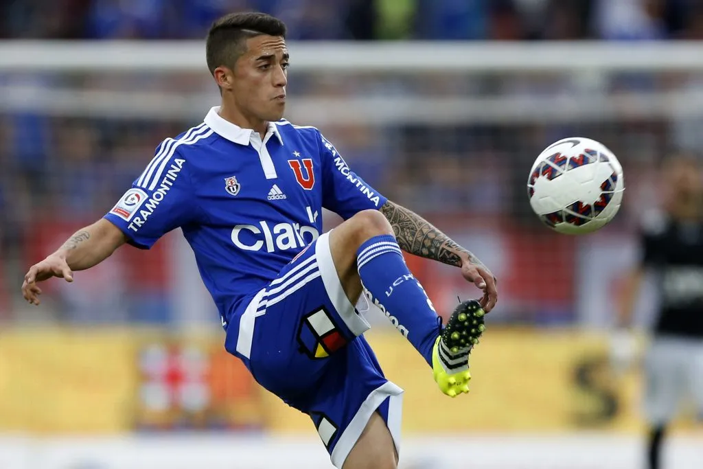Diego González fue campeón de Copa Chile y Supercopa con Universidad de Chile. Ambos títulos fueron en 2015. (Photosport)