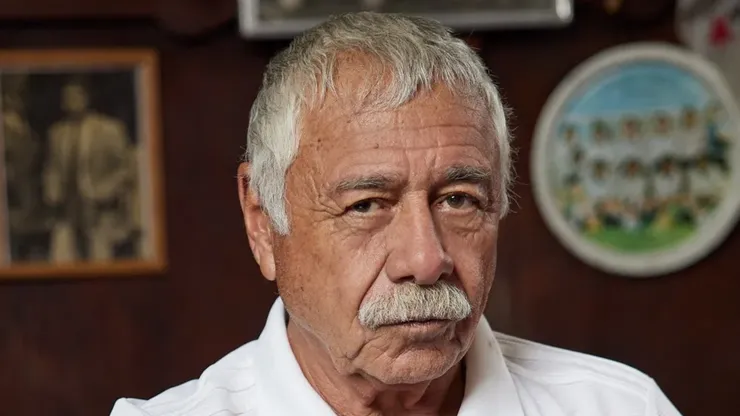 Carlos Caszely le pone sus fichas a una de las grandes joyas de la cantera alba.