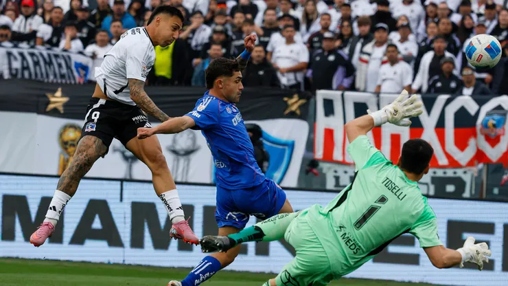 Los fanáticos de Universidad de Chile cuestionaron duramente a un jugador titular ante Colo Colo.