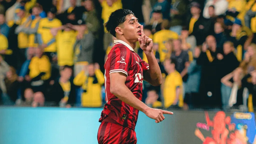 Darío Osorio tiene como objetivo llegar al Liverpool de Inglaterra. Es su deseo. (Foto: FC Midtjylland)