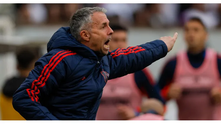 Gustavo Álvarez mantiene una sorprendente calma tras derrota de la U.
