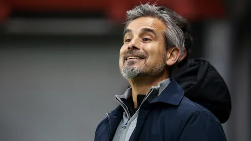 Miguel Ramírez elogia a dos defensores de Unión Esspañola que llegaron cedidos desde la U. (Foto: Photosport)