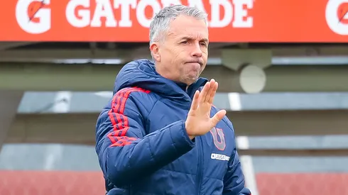 Gustavo Álvarez puede dejar Universidad de Chile a fines de la temporada 2025. (Créditos: Photosport)