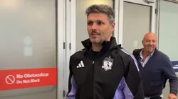 Fernando Ortiz llegó este lunes a Santiago. (Foto: Captura)