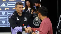 Fernando Ortiz en su presentación en Colo Colo. (Foto: Jonnathan Oyarzún/Photosport)