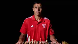 ¡Alexis sigue en Europa!