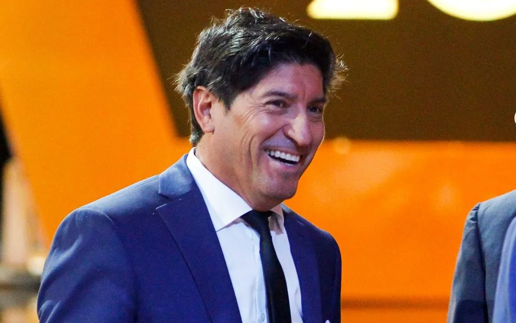 Iván Zamorano fue clave en la llegada de Fernando Ortiz a Colo Colo. (Foto: Photosport)