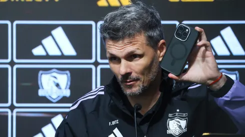 Fernando Ortiz fue presentado este lunes en Colo Colo. (Foto: Jonnathan Oyarzún/Photosport)