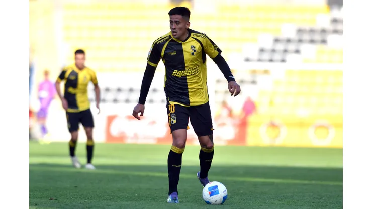 Matías Palavecino puede cambiar de club en 2026: ¿Jugará en Colo Colo, Universidad de Chile o la UC? (Imagen: Photosport)