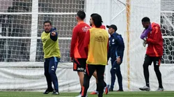 Nicolás Córdova da el golpe de timón y ya tiene un nuevo golero y a un nuevo capitán (Foto: Javier Torres/Photosport)