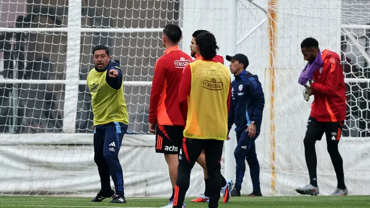 Nicolás Córdova da el golpe de timón y ya tiene un nuevo golero y a un nuevo capitán (Foto: Javier Torres/Photosport)