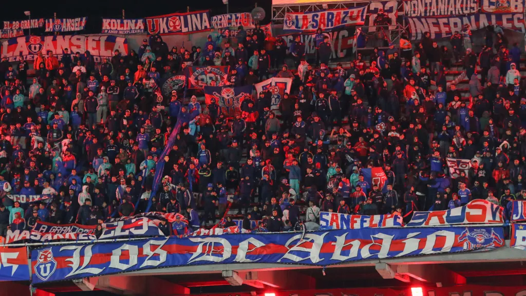 La hinchada de Universidad de Chile podría decir presente en una eventual final de la Copa Sudamericana.