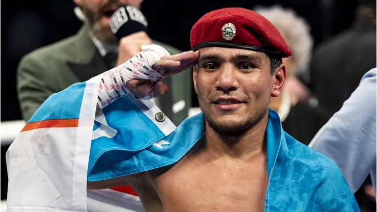 Akhmadaliev apuesta todo a un triunfo suyo ante Inoue (Photo by Billie Weiss/Getty Images)