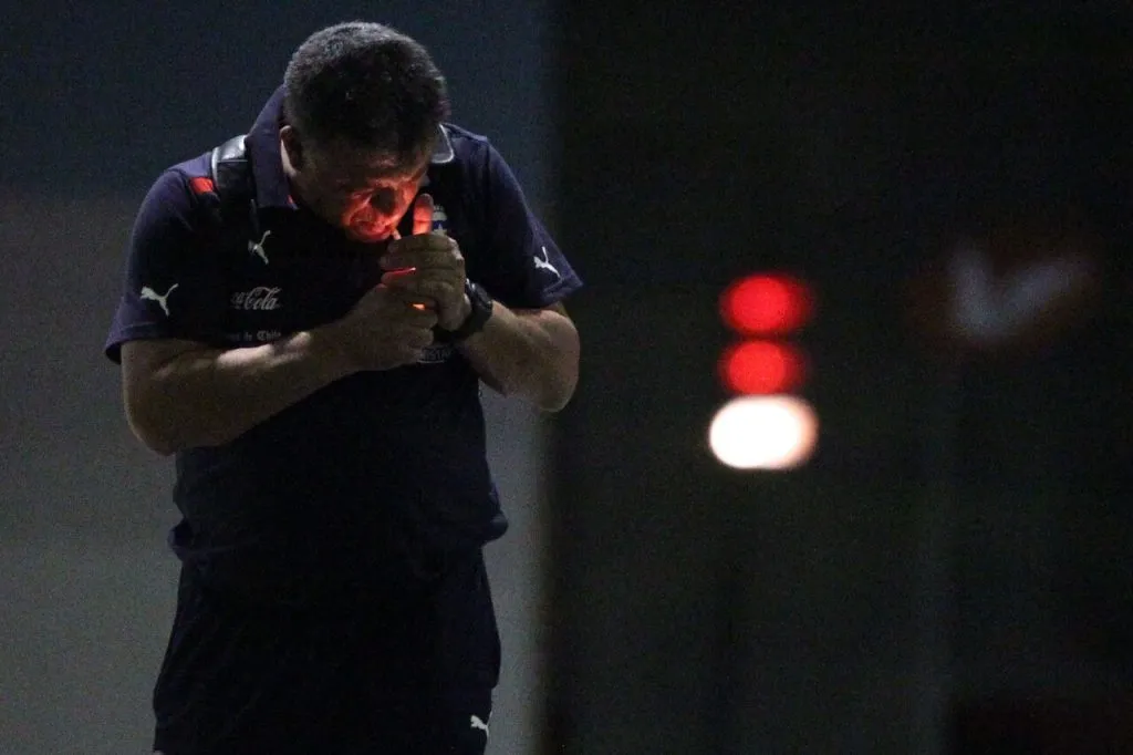 Borghi dirigió a La Roja siendo argentino. | Foto: Photosport