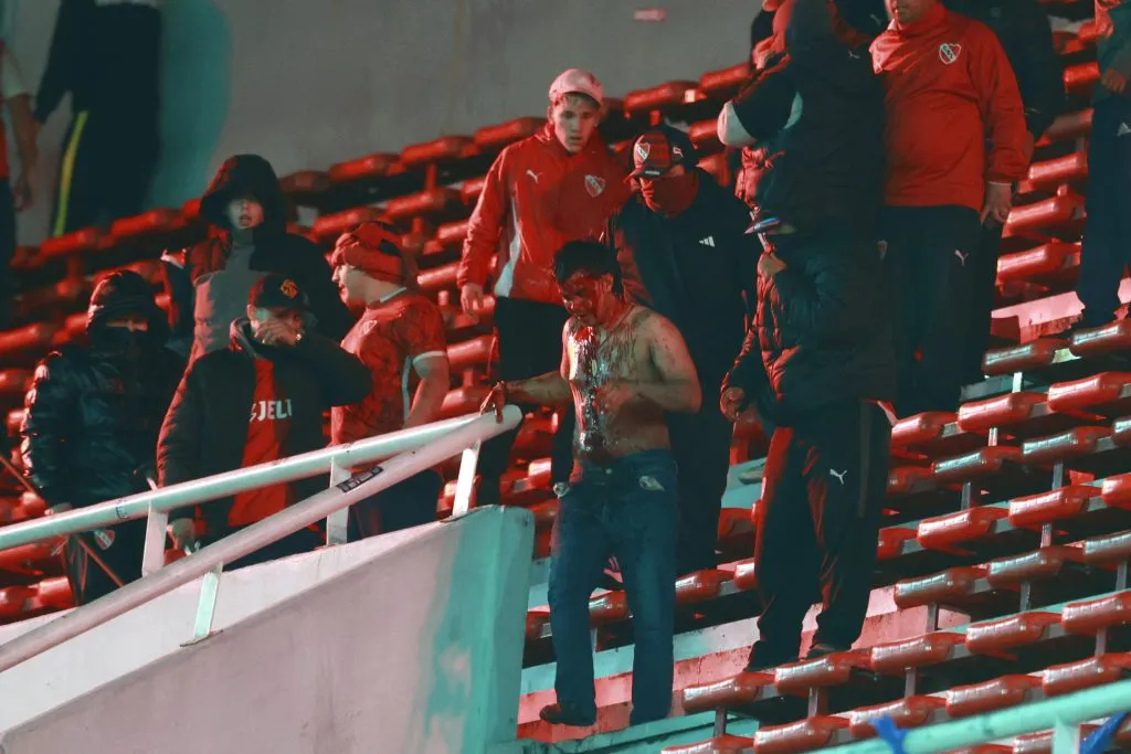 Hinchas de Independiente masacraron a los de la U | Foto: Fotobaires/Photosport